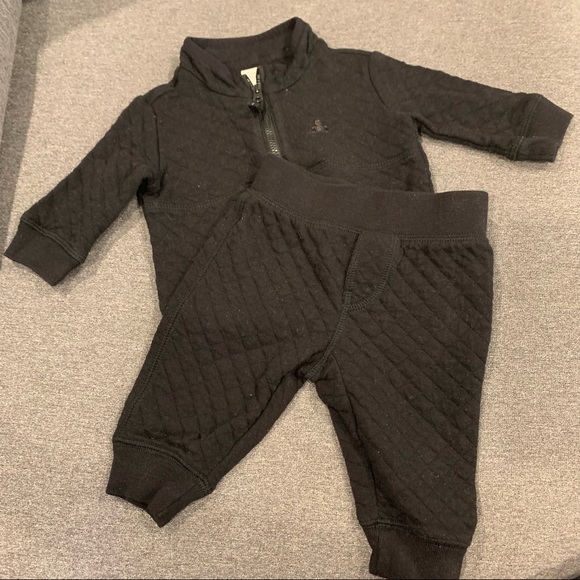 GAP Other - ☀️ 3/$15 Baby Gap Quilted Sweater and Jogger Set Black